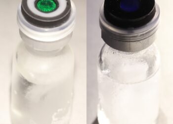 A change in color indicates when the medicine is too hot. Nano Digest.