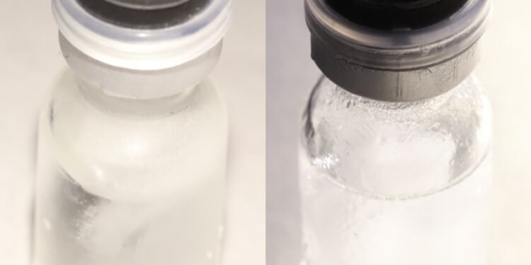 A change in color indicates when the medicine is too hot. Nano Digest.