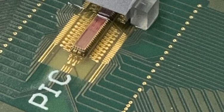 Transfer data and multiple lights at the same time. Nano Digest.