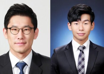 Professor Jungwon Park (left) and Researcher Sungsu Kang (right)