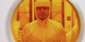 A Highly Sensitive Quantum Microscope Developed